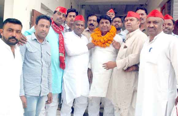 सपाइयों ने किया नवनियुक्त प्रदेश उपाध्यक्ष का भव्य स्वागत