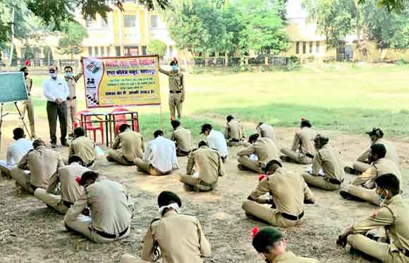 निबंध प्रतियोगिता में परीक्षित राठी ने मारी बाजी