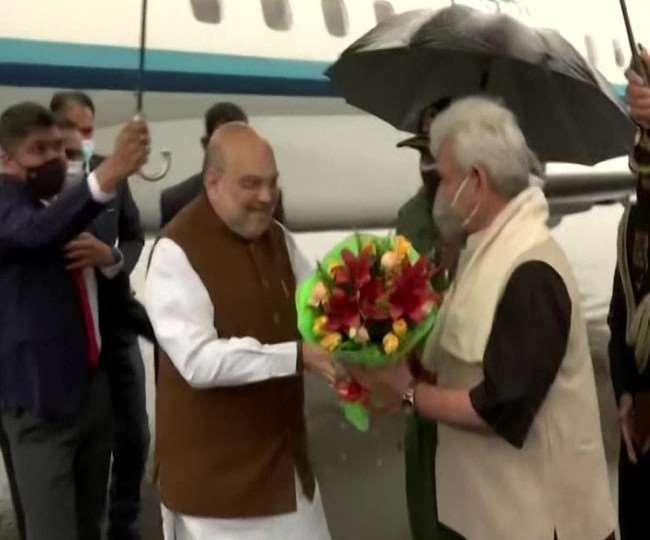 कश्मीर में सुरक्षा परिदृश्य की समीक्षा करने श्रीनगर पहुंचे अमित शाह