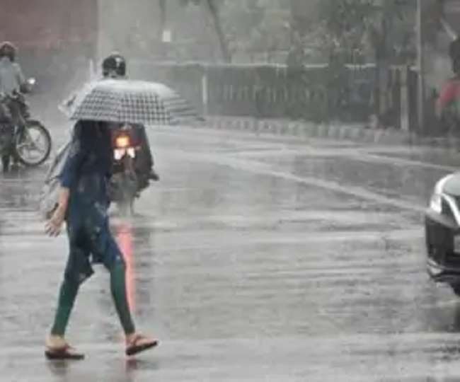 पहाड़ों में बर्फबारी व मैदानों में बारिश से बढ़ने लगी ठंड, जानें- दिल्ली-एनसीआर समेत देश के अन्य हिस्सों आज कैसा रहेगा मौसम