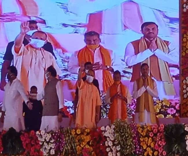 सीएम योगी आदित्‍यनाथ ने गोंडा में 1132 करोड़ रुपये की परियोजनाओं का किया शिलान्यास व लोकार्पण