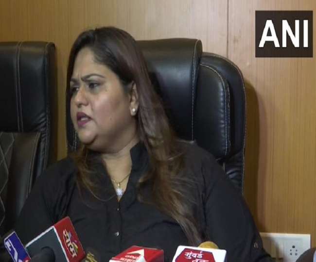 नवाब मलिक के खिलाफ राष्ट्रीय महिला आयोग पहुंचीं समीर वानखेडे की बहन, दर्ज कराई ये शिकायत