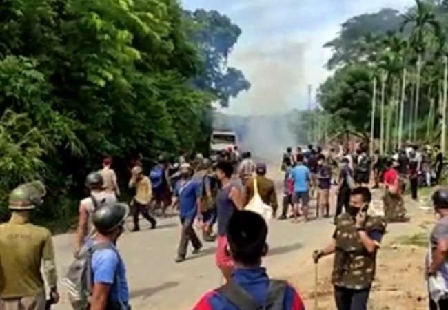 सीमा विवाद: फिर बढ़ा तनाव, असम में पुलिस चौकी पर धमाके के बाद मिजोरम पुलिस का जवान गिरफ्तार