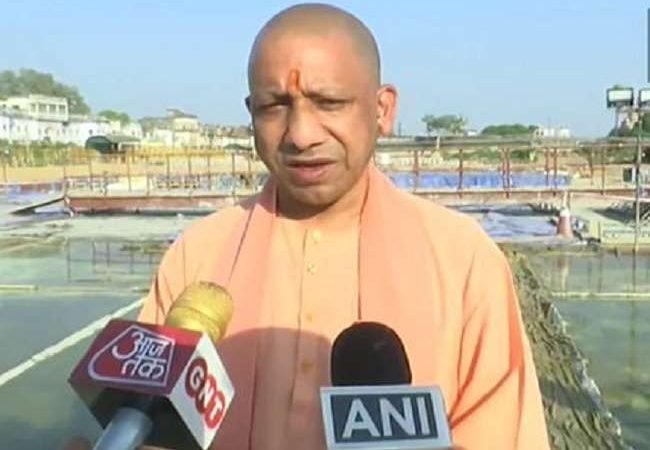 सीएम योगी आदित्यनाथ ने अयोध्या में काबुल नदी के जल से किया राम जन्मभूमि का जलाभिषेक