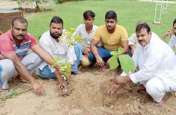 वृक्ष ही है हमारा जीवन: नीरपाल