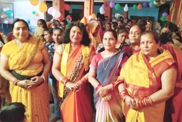 चौथे दिन कथा व्यास लाला शास्त्री महाराज ने श्रीकृष्ण जन्म का वर्णन किया।
