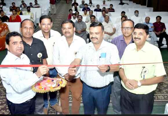 वैश्य समाज आज देश मे ही नही पूरे विश्व मे हर क्षेत्र में अपना व अपने समाज का नाम रोशन कर रहा है: विभोर सिंघल
