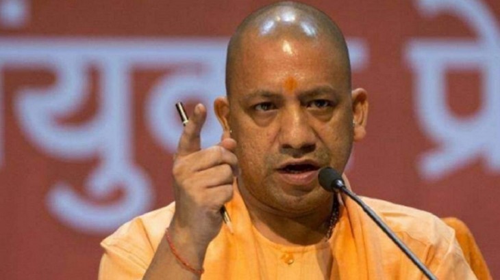 लखीमपुर कांड पर सीएम योगी का बड़ा एक्शन, डीएम सहित 12 IAS के तबादले, देखें पूरी लिस्ट