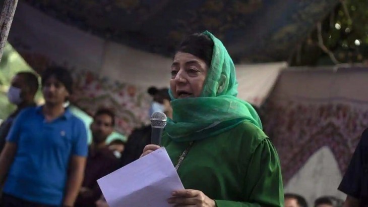 महबूबा मुफ्ती ने मेघालय के राज्यपाल सत्यपाल मलिक को भेजा कानूनी नोटिस