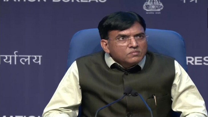 कोरोना वैक्सीनेशन में तेजी लाने के लिए मनसुख मंडाविया कल राज्यों के स्वास्थ्य मंत्रियों से मिलेंगे