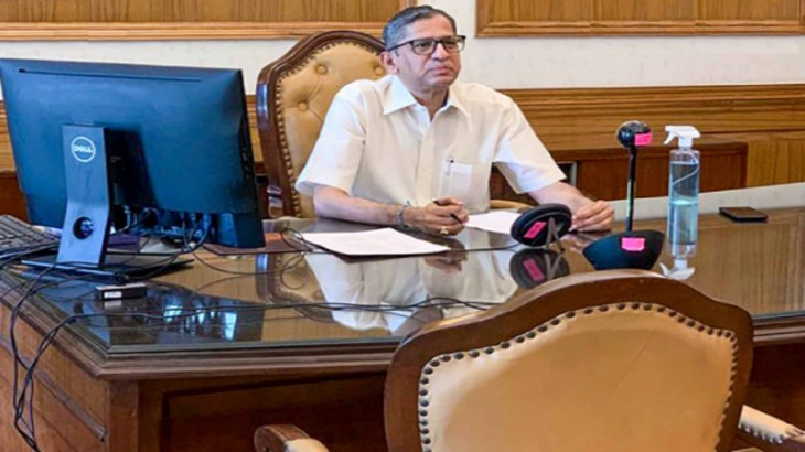 पुलिस के खिलाफ शिकायतों पर गंभीर कदम उठाने की सोचें : CJI