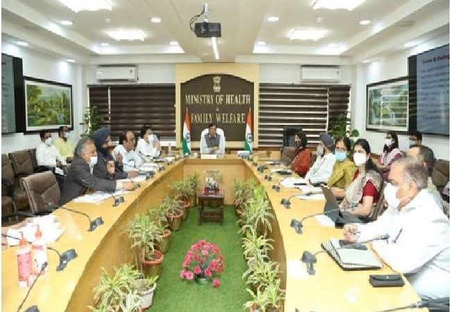 डेंगू को लेकर मनसुख मांडविया की दिल्ली सरकार के साथ बैठक, केंद्र और राज्यों के बीच सक्रिय समन्वय पर दिया जोर