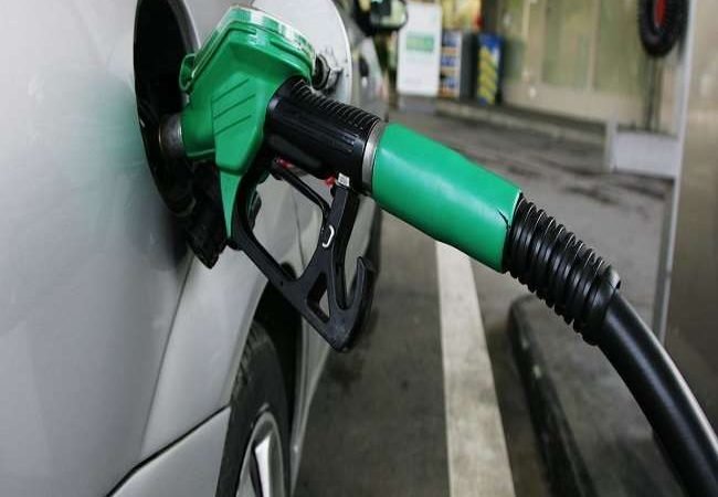 Petrol की कीमतों में फिर लगी आग, अब 1 लीटर डीजल का रेट हो गया इतना