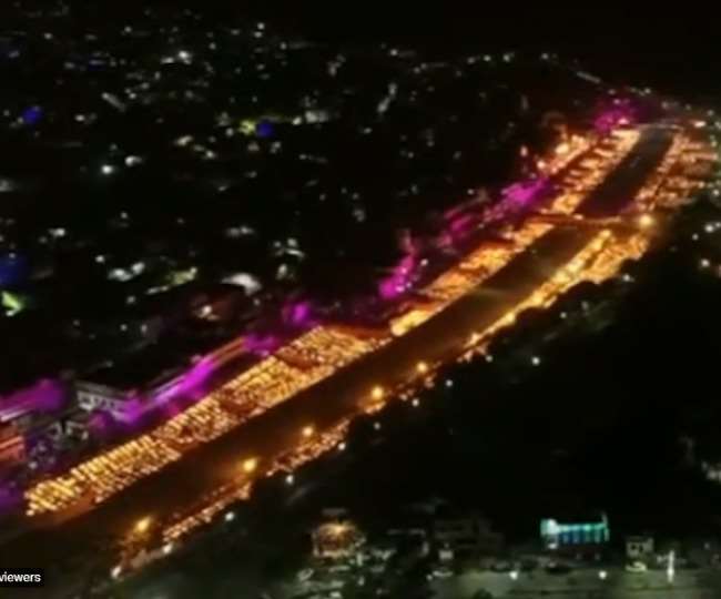 LIVE Ayodhya Deepotsav 2021: सीएम योगी ने प्रभु राम का किया राज तिलक, दीपों से रोशन हुई रामनगरी