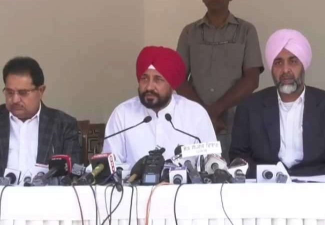 पंजाब सरकार ने पेट्रोल-डीजल पर दी बड़ी राहत, आज रात से पेट्रोल 10 व डीजल 5 रुपये सस्ता