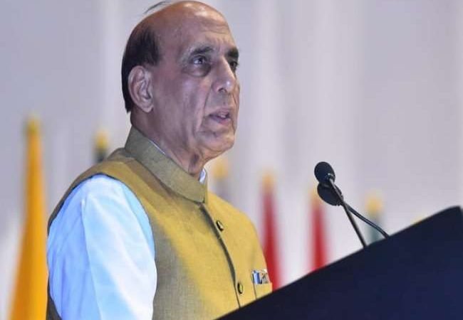 रक्षा मंत्री राजनाथ सिंह का आज से लखनऊ का तीन दिवसीय दौरा, आज डिफेंस कॉरिडोर की बैठक