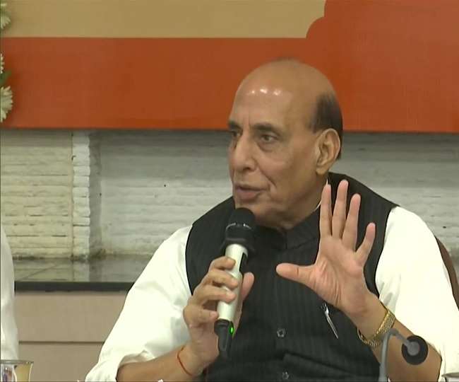 डिफेंस इंडस्ट्रियल कॉरिडोर की बैठक में राजनाथ सिंह बोले- पांच वर्ष में रक्षा क्षेत्र में निर्यात 33 प्रतिशत बढ़ा