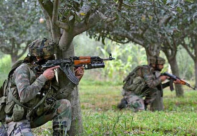महाराष्ट्र के गढ़चिरौली में पुलिस के साथ मुठभेड़ में 26 नक्सली ढेर, चार जवान भी घायल