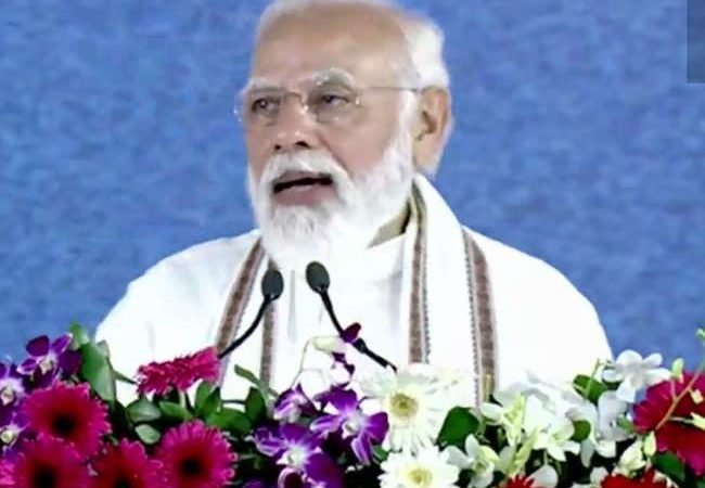 पीएम मोदी ने रानी कमलापति रेलवे स्टेशन’ का किया उद्घाटन, कहा- बड़े लक्ष्यों पर काम कर रहा भारत
