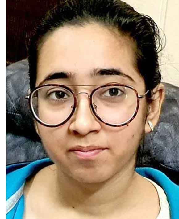 युवती ने दुस्साहस का परिचय देकर बदमाश दबोचा, साथी फरार