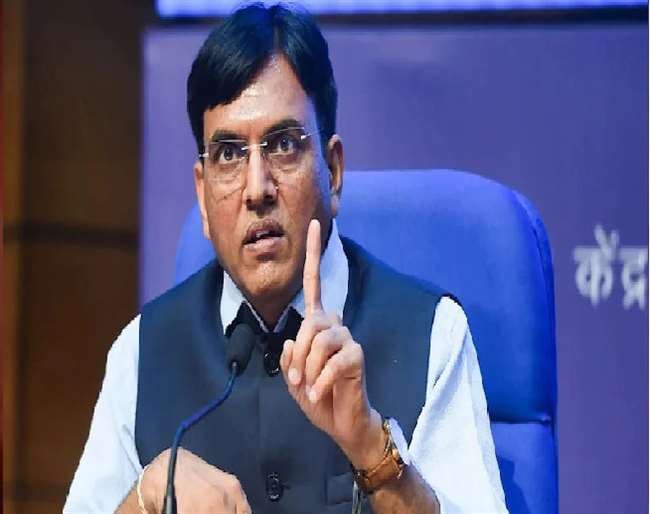 टीके की दोनों डोज लगवा चुके परिवारों के घरों पर लगाए जाएं स्टीकर, स्वास्थ्य मंत्री ने दिया सुझाव