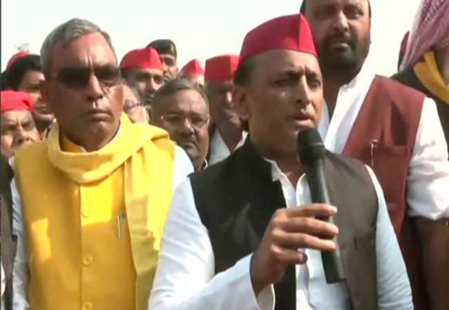गाजीपुर में सपा अध्‍यक्ष अखिलेश यादव बोले- पूर्वांचल एक्सप्रेस-वे सपा सरकार की देन, विकास आधा अधूरा