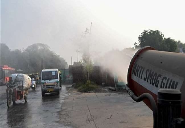 यूपी, दिल्ली और हरियाणा में पाल्यूशन ने बढ़ाई चिंता, खराब श्रेणी में बना हुआ है हवा में प्रदूषण का स्तर