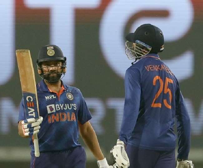 रोहित शर्मा ने एक ही मैच में तोड़ा दो महान खिलाड़ियों का रिकार्ड, पहले पाकिस्तानी फिर ये दिग्गज छूटा पीछे