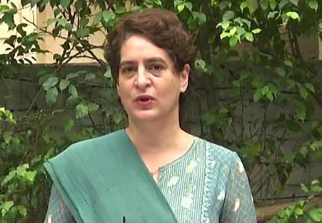 प्रियंका गांधी वाड्रा ने पीएम नरेन्द्र मोदी को लिखी चिट्ठी, कहा- केंद्रीय गृह राज्य मंत्री अजय मिश्र को करें बर्खास्त