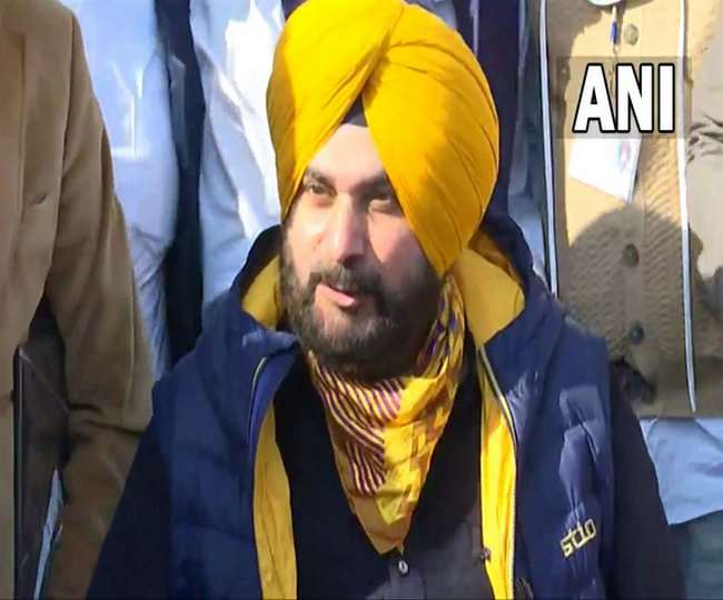 करतारपुर साहिब से लौटे सिद्धू, पाकिस्तानी पीएम इमरान खान को बड़ा भाई बताने पर दी सफाई, जानें क्या कहा