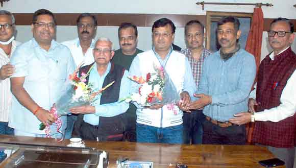 नवनिर्वाचित प्रबंध समिति ने संभाला कार्यभार