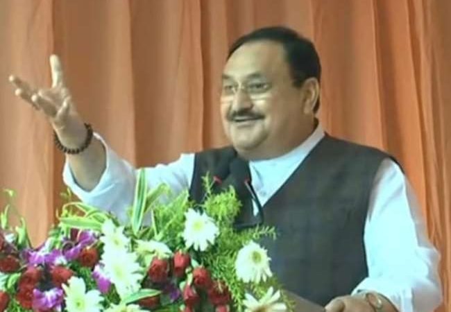 जेपी नड्डा का विपक्षियों पर तंज, बोले- कांग्रेस तो एक परिवार की आरती और घंटी बजाओ वाली पार्टी
