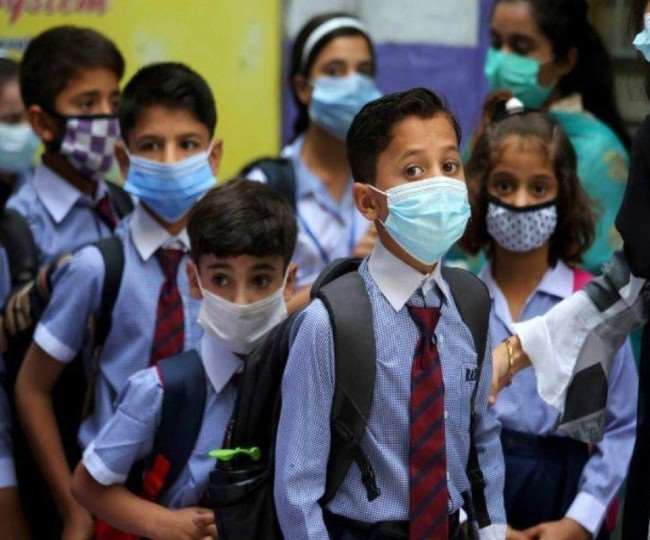 दिल्ली में फिर खुल सकते हैं स्कूल, वर्क फ्राम होम भी होगा खत्म; आज होगा ऐलान