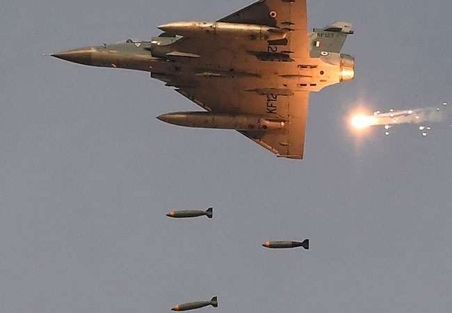 भारतीय वायु सेना को फ्रांस से दो मिराज 2000 लड़ाकू विमान मिले, तनावपूर्ण समय के बीच मजबूत होगा रक्षाकवच