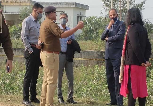 सुप्रीम कोर्ट के निर्देश पर गठित एसआइटी की टीम पहुंची लखीमपुर, घटनास्थल का किया निरीक्षण