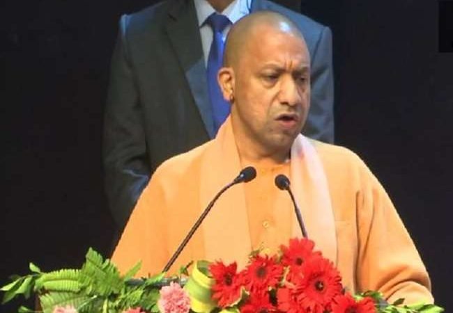संविधान दिवस पर सीएम योगी आदित्यनाथ बोले- देश में नजीर बनी उत्तर प्रदेश की कानून-व्यवस्था