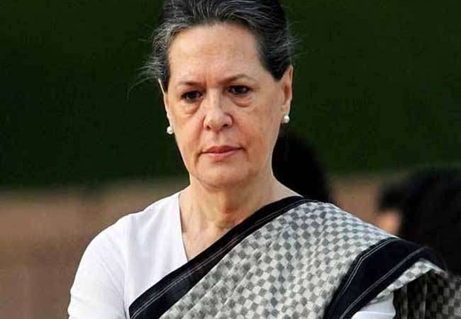 सोनिया गांधी के दरबार तक पहुंचा दिल्ली कांग्रेस का घमासान, नाराज नेताओं ने लिखा खत