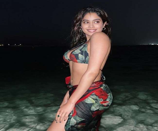 Janhvi Kapoor के हालिया फोटोशूट पर आया फैंस का दिल, लिखा, ‘उफ्फ.. हसीना.. जालिमा..’