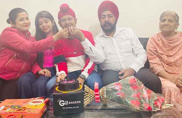 नीट परीक्षा में सफलता हासिल कर किया नाम रोशन