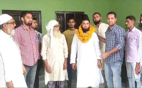 सपा सुप्रीमो अखिलेश यादव को दोबारा मुख्यमंत्री बनाने का संकल्प दिलाया।