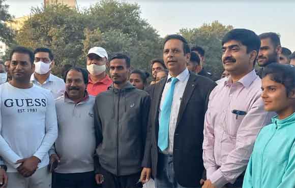 स्पोर्टस स्टेडियम में बन रहे सैन्थेटिक एथलेटिक रनिंग ट्रेक की गुणवत्ता अन्तर्राष्ट्रीय मानकों के अनुरूप बनाई जाए – नोडल अधिकारी