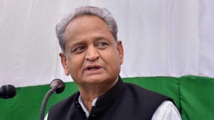 अपने ही सवाल पर ‘शर्म से लाल’ हुए राजस्थान CM गहलोत, लोगों के जवाब से हो गए हैरान
