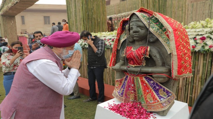 कनाडा से वापस आई 100 वर्ष पुरानी मां अन्नपूर्णा की मूर्ति, काशी विश्वनाथ में होगी स्थापित