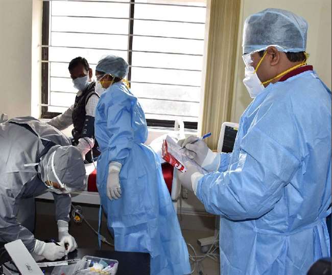 भारत में ओमिक्रोन वैरिएंट की दस्तक, कर्नाटक में सामने आए दो मामले, स्वास्थ्य मंत्रालय ने दी जानकारी