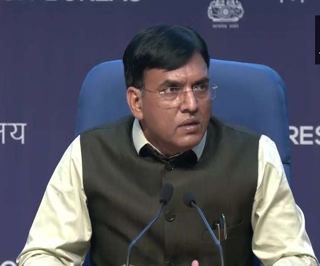 ओमिक्रोन के बढ़ते खतरे के बीच स्वास्थ्य मंत्री की बड़ी बैठक, एयरपोर्ट सक्रीनिंग पर राज्यों के साथ चर्चा