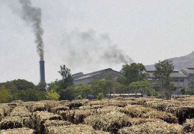 वायु प्रदूषण के मामले में यूपी सरकार ने उठाया चीनी मिलों का मुद्दा तो सुप्रीम कोर्ट ने पूछ दिया यह सवाल