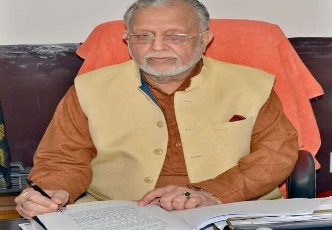 उत्तर प्रदेश के चिकित्सा शिक्षा मंत्री सुरेश खन्ना बोले- ओमिक्रोन से भयभीत होने की जरूरत नहीं