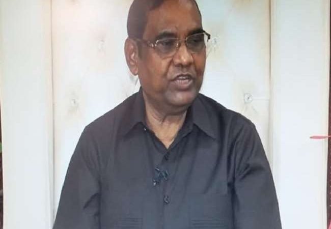 आजम खां के बाबा साहब आम्बेडकर को लैंड माफिया बोलने पर ताली बजा रहे थे अखिलेश यादव: बृज लाल