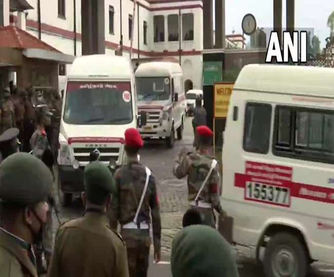 दिल्‍ली लाया जा रहा पार्थिव शरीर, रास्‍ते में की जा रही फूलों की बारिश, कल होगा अंतिम संस्‍कार