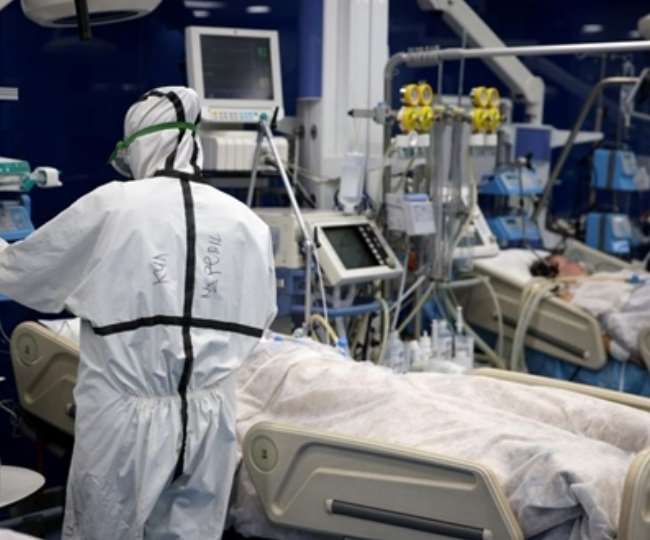 Omicron का खास लक्षण जो केवल रात में आएगा नजर, ऐसे करें पहचान